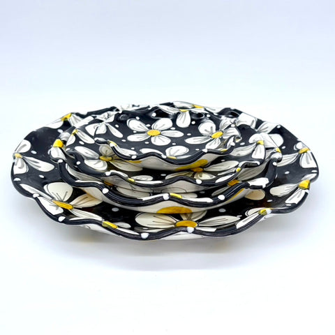 Black & White Daisy Plates