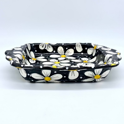 Black and White Daisy Square Baker