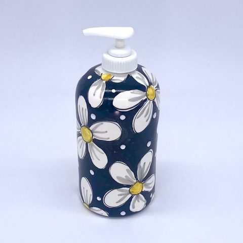 Black and White Daisy Soap Pump