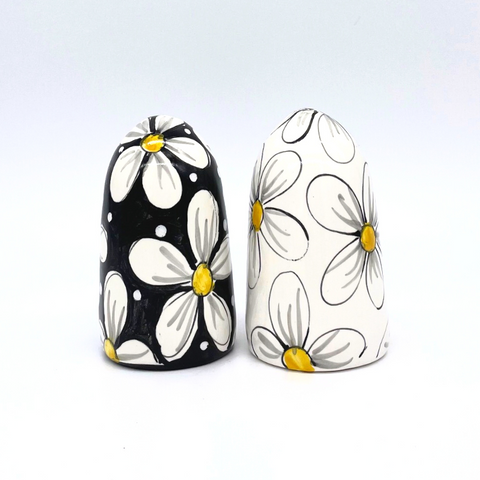 Black and White Daisy Salt and Pepper Shakers